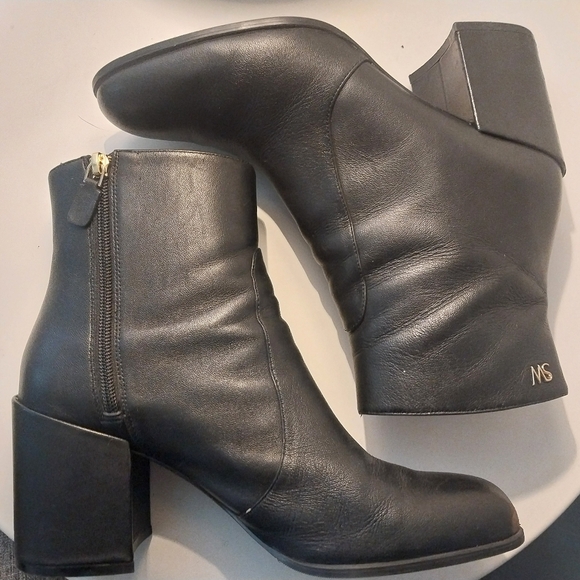 Stuart Weitzman Quinn Ankle Booties - Picture 6 of 12